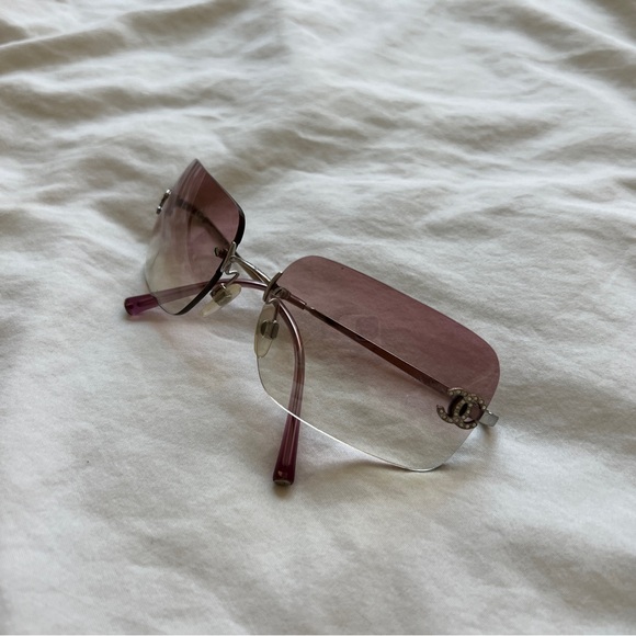 CHANEL 4017-D Pink Tinted Rhinestone Sunglasses / CHANEL Y2K Sunglasses - Picture 1 of 10